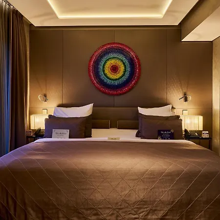 Hotel Lasagrada 5*