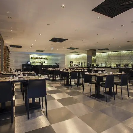 Otel Lasagrada