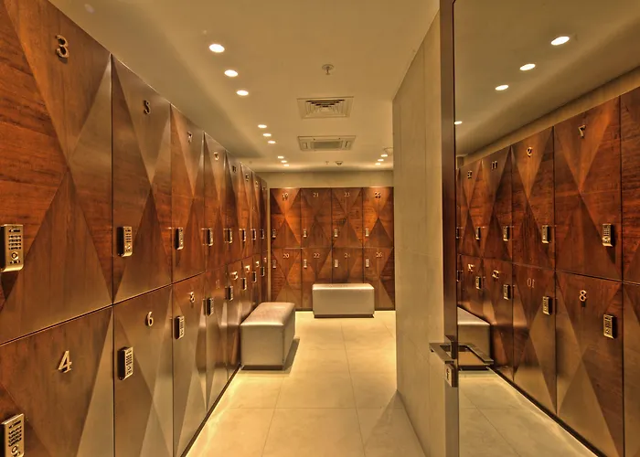 Отель Lasagrada 5*