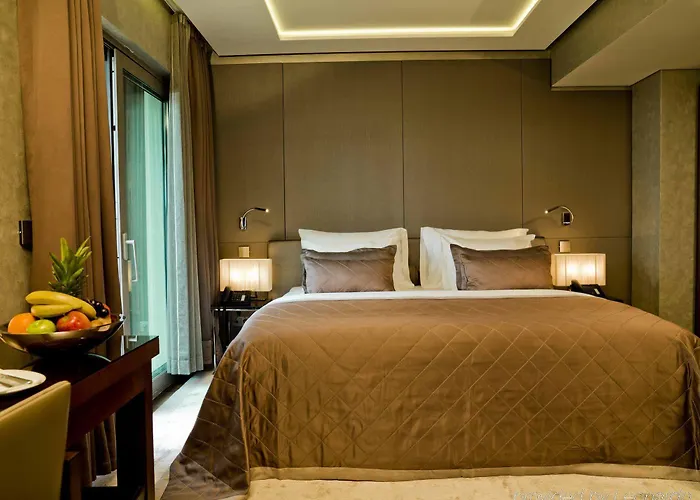 Отель Lasagrada 5*