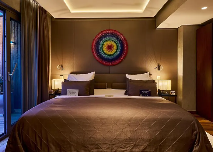 Отель Lasagrada 5*