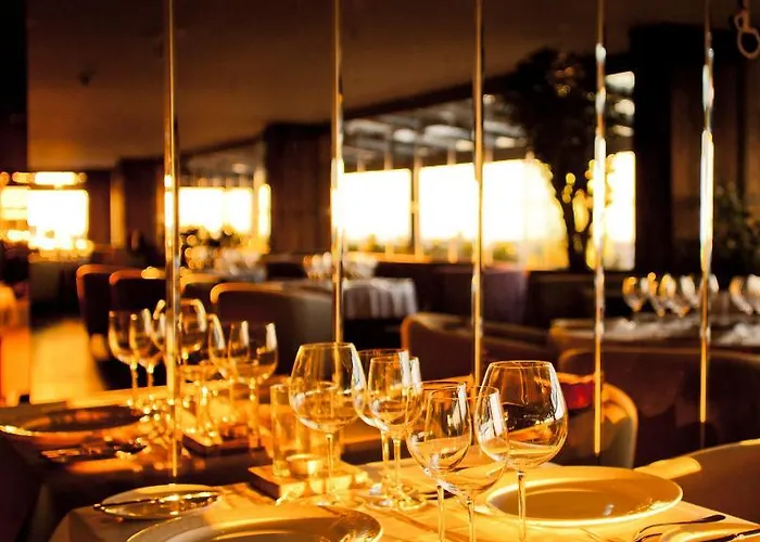 Отель Lasagrada 5*